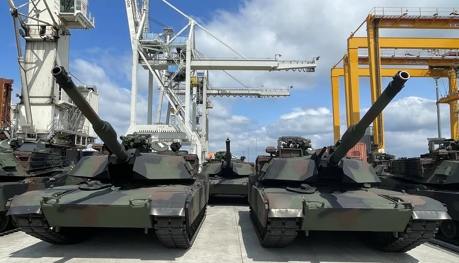 Third batch of M1A1 Abrams Tanks Arrives in Poland