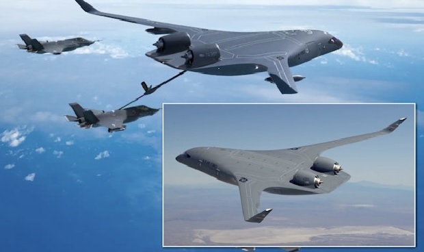 Boeing Develops Blended Wing-Body Stealth Aircraft for Military In-Flight Transport and Refueling
