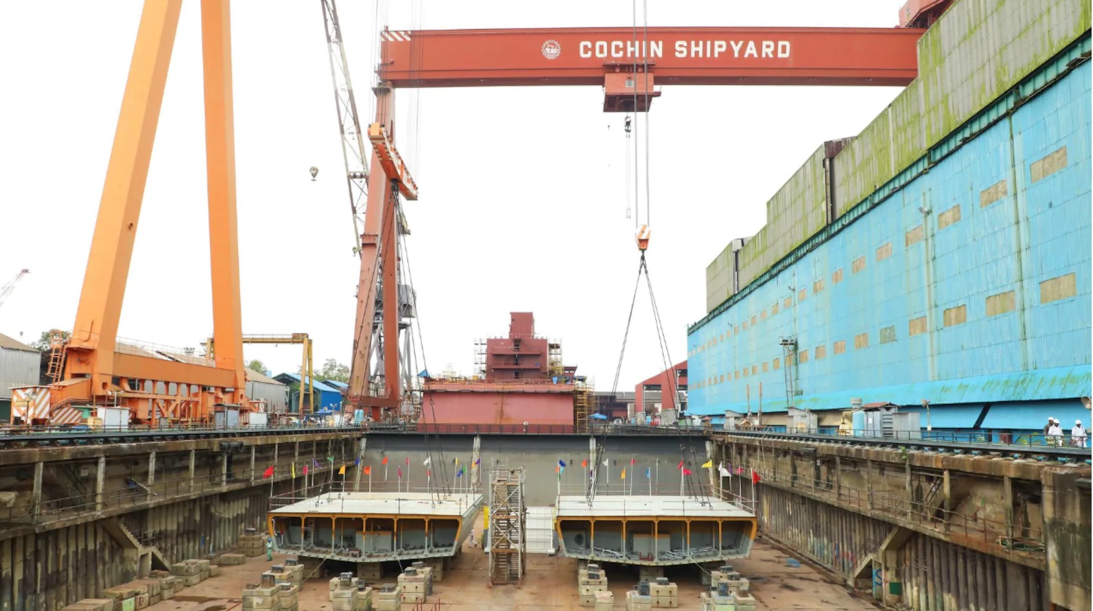 India's Hindustan Shipyard Installs 300-ton Goliath Crane for Future Warship Projects