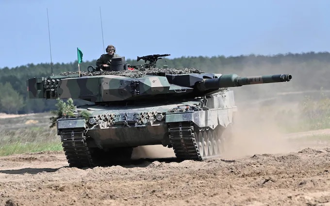 Ukrainian Leopard 2A6 Tank Captured by Russian Forces