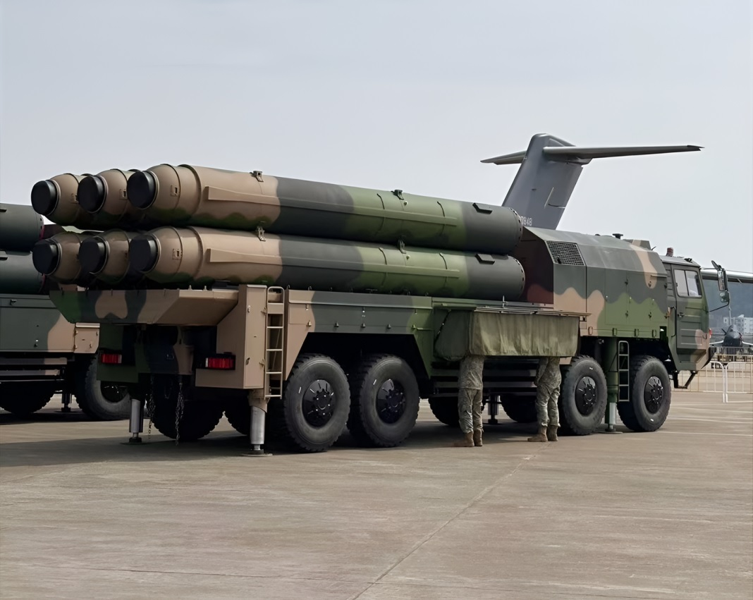 China Unveils HQ-19 Missile System at Zhuhai Airshow