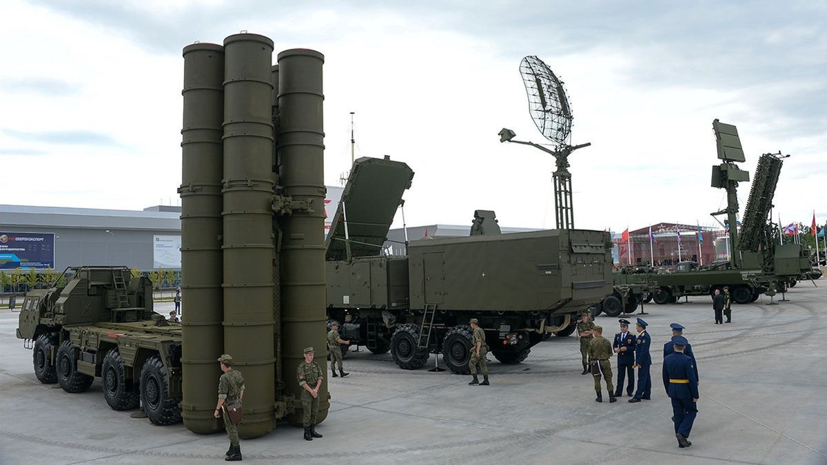 Ukraine Claim It Hit Three Russian Air Defence Systems in Crimea