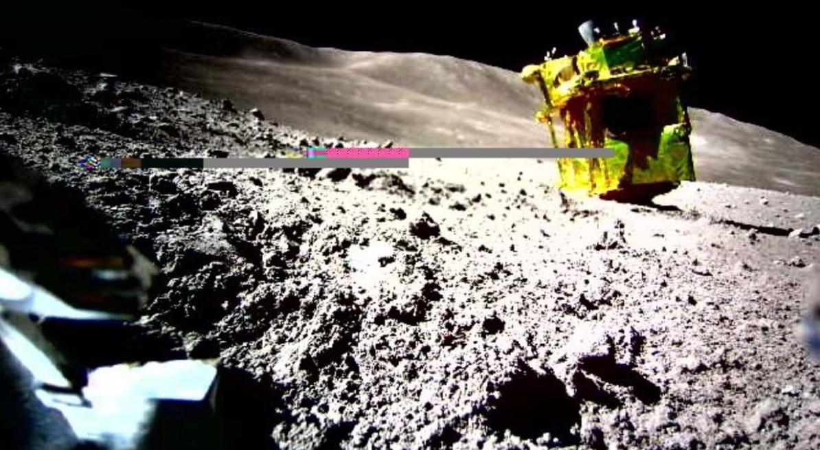 Japan Release SLIM Moon Lander Photo on Moon Surface By LEV-2, a Tiny Rover