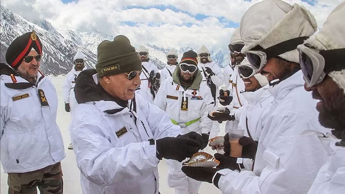 Rajnath Singh's Siachen Visit Tomorrow: Holi Celebration with Military Personnel