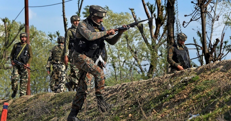 Five CRPF Commandos Injured in Clash with Naxals in Chhattisgarh
