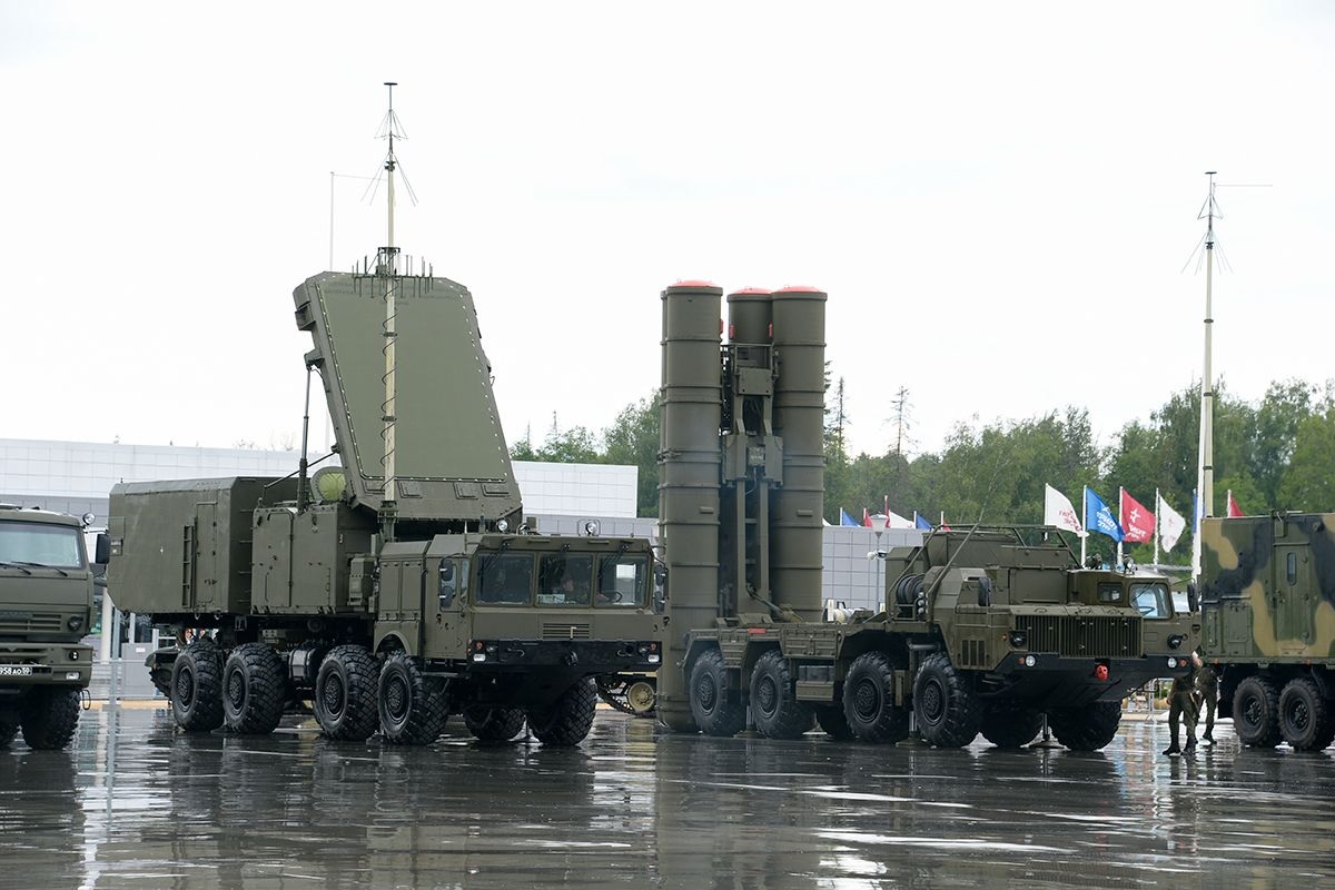 Ukraine Strikes Key Russian 96L6E Radar, Weakening S-400 and S-300 Air ...