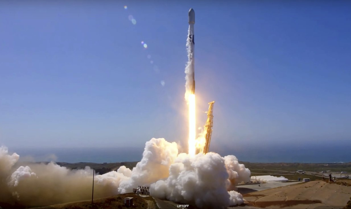 Space X Successful Launch Falcon 9 And Deploy 22 Starlink Satellites from Vandenberg Space Force Base