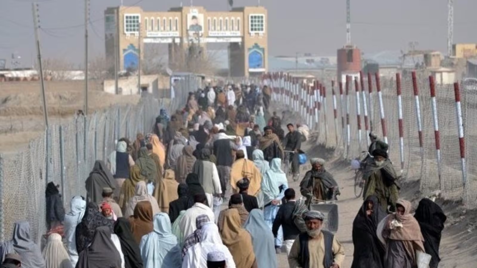 Pakistan, US discuss Afghan Deportation Plan