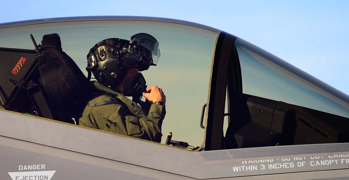 Collins Elbit Vision Systems Delivers 3,000th F-35 Gen III Helmet Mounted Display System