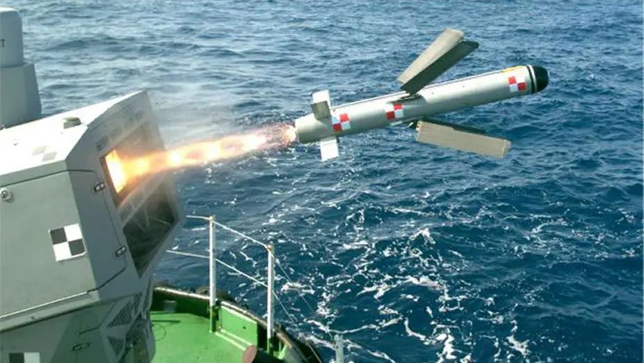 Philippine Navy Test-Fires Israeli Spike Missile from New Fast Attack Craft