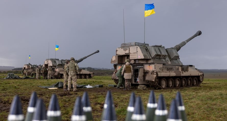 UK Pledges £245 Million to Boost Ukraine Artillery Reserves