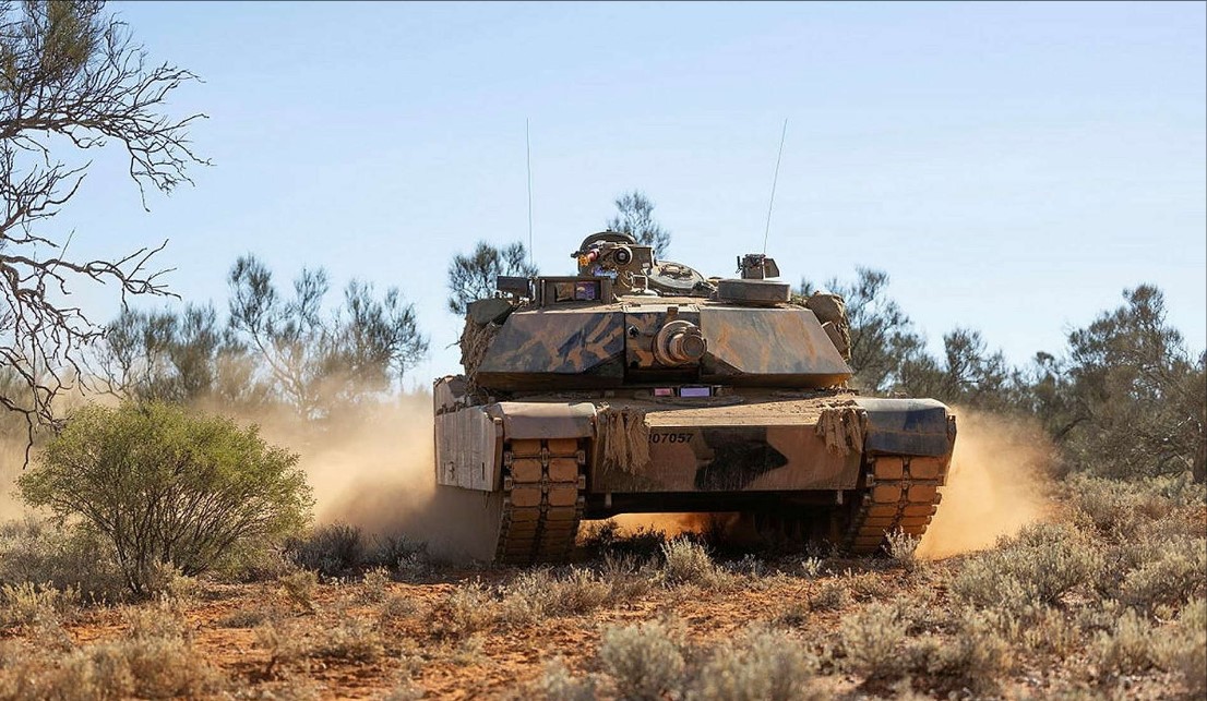 Australia Sends M1A1 Abrams Battle Tanks to Ukraine in Major Defense Boost