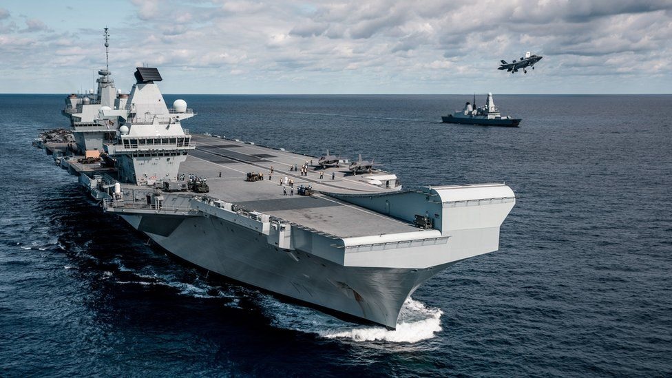 British Aircraft Carrier HMS Queen Elizabeth Sidelined from Largest NATO Exercises Due to Propeller Problem