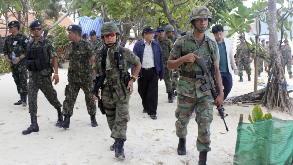 Thai Soldiers on Alert as Myanmar Border Clashes Enter Second Day