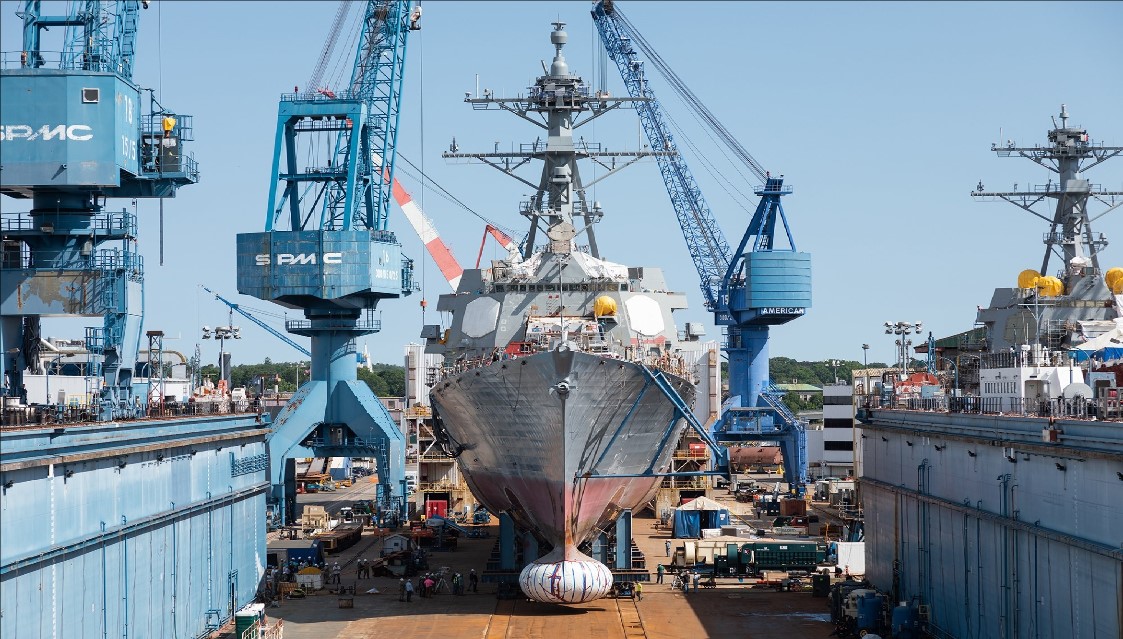 US Navy Faces Major Delays in Key Shipbuilding Programs